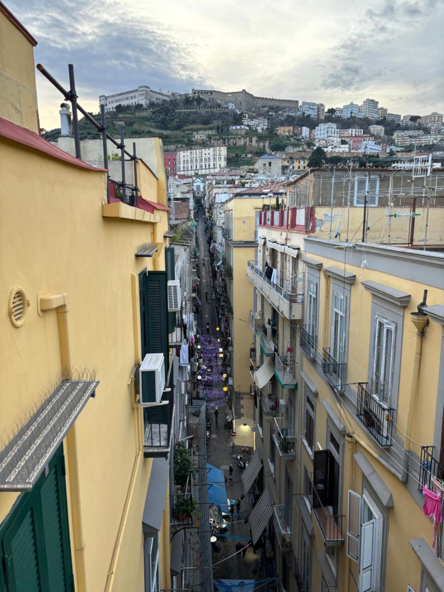 Pensión Oltre Nápoles
